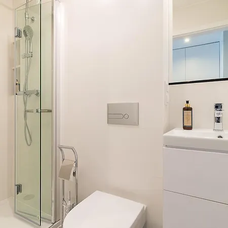 Rent Like - Bagno 3 Hotell *